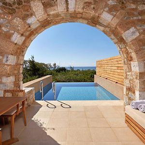 Premium Infinity Sea View Guest room 2 Twin or Single Beds
